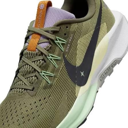 Nike Pegasus Trail Light Bone